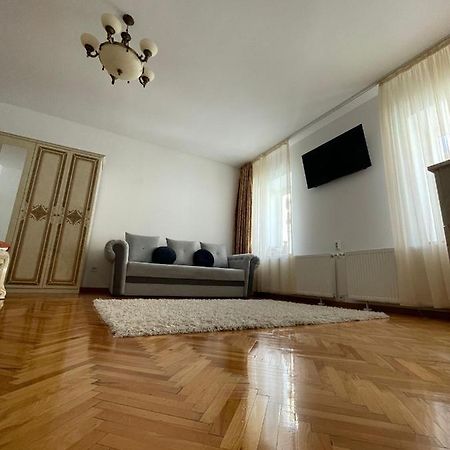 Londof Schei Apartments - Downtown Μπρασόβ Εξωτερικό φωτογραφία