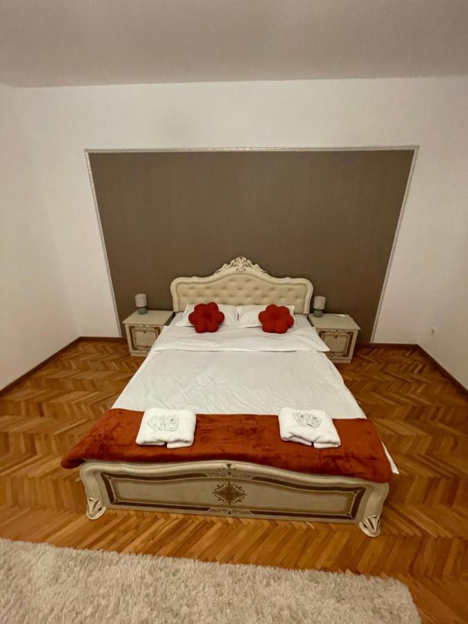Londof Schei Apartments - Downtown Μπρασόβ Εξωτερικό φωτογραφία