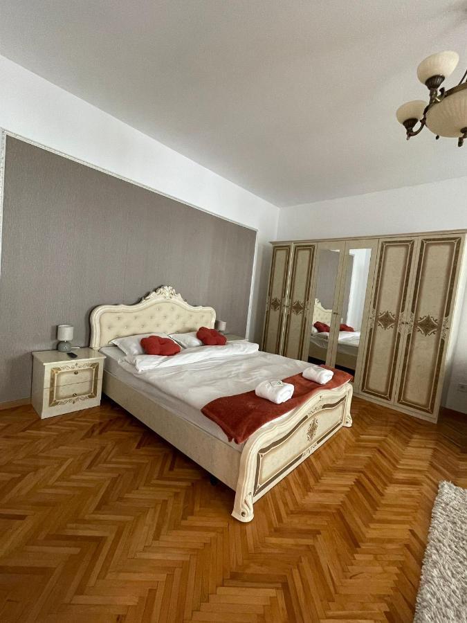 Londof Schei Apartments - Downtown Μπρασόβ Εξωτερικό φωτογραφία